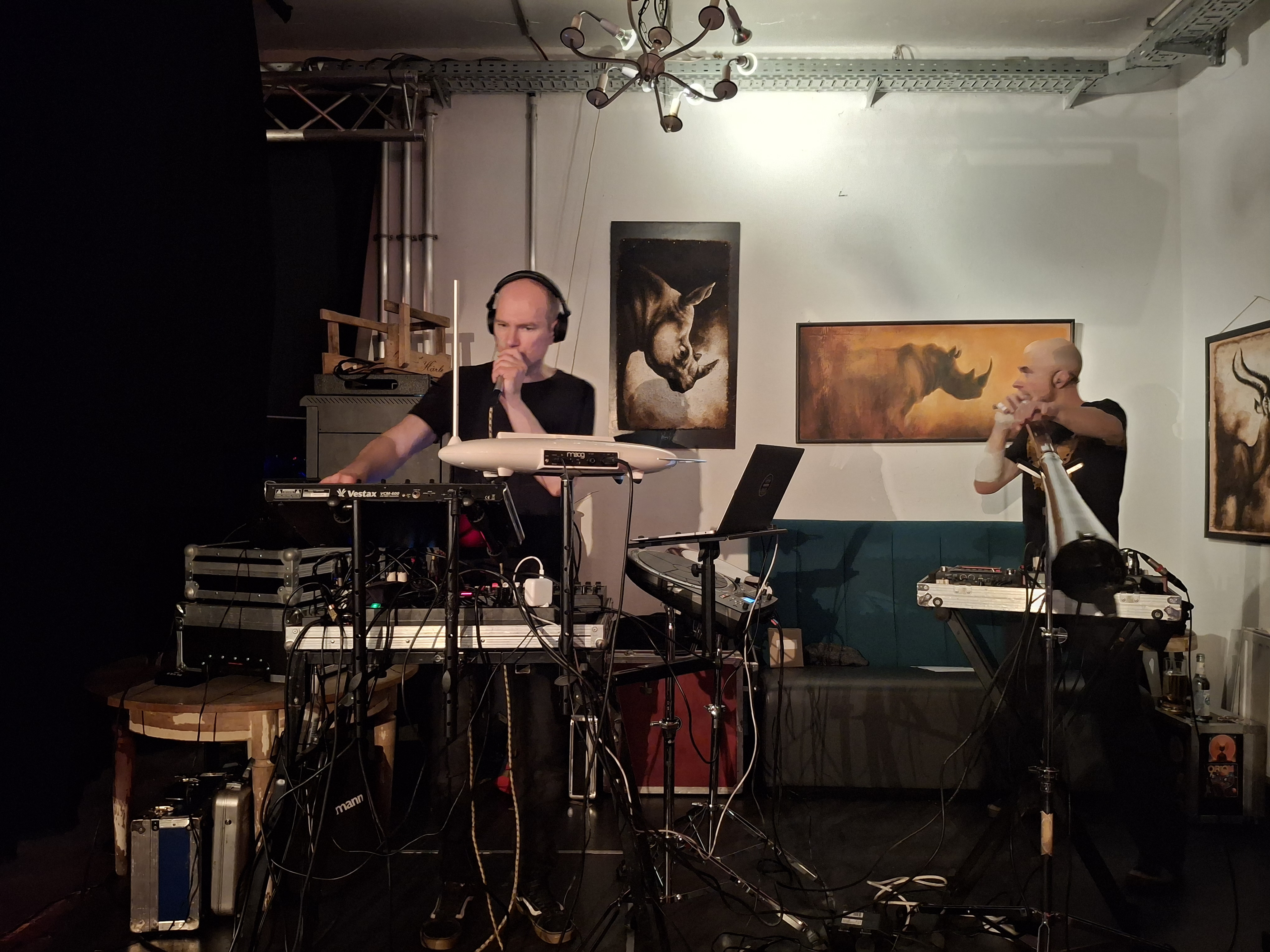 Die Musik kam von Dao Khan – Rainer von Vielen und Marcus Wichmann.