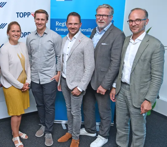 Die fünf interviewten Geschäftsführer als IHK-Vorstand auf der Regionalversammlung