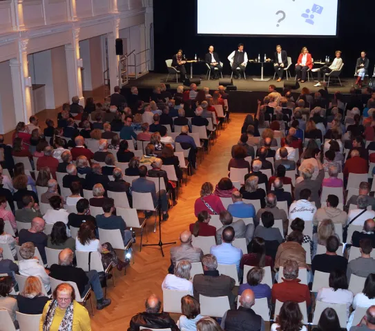 Großer Andrang bei Podiumsdiskussion