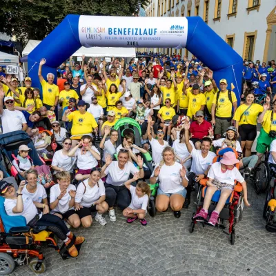 Gruppenfoto beim Allgäuer Benefizlauf