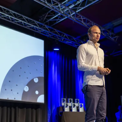 Marco Eichberger von Nepsos auf der Gründerbühne