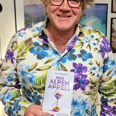 Der Journalist Georg Bayerle plädiert für achtsamen Alpentourismus