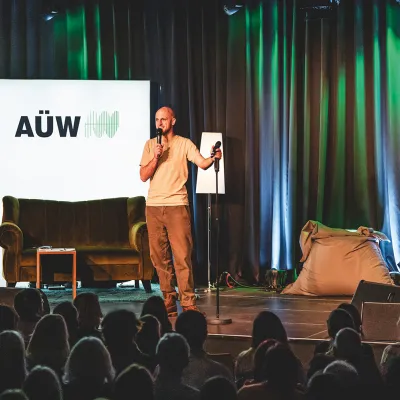Durch den  kultSLAM-Abend führt  Poet Alex Burkhard,  Foto: Sven Baetz