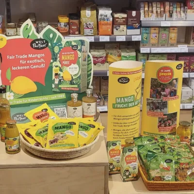 Mango-Angebot im Weltladen
