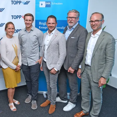 Die fünf interviewten Geschäftsführer als IHK-Vorstand auf der Regionalversammlung