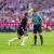 Bundesligaschiedsrichter Robert Hartmann mit Torjäger Harry Kane